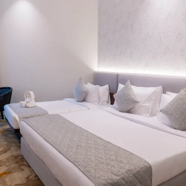 Deluxe Queen + Extra Bed at estay